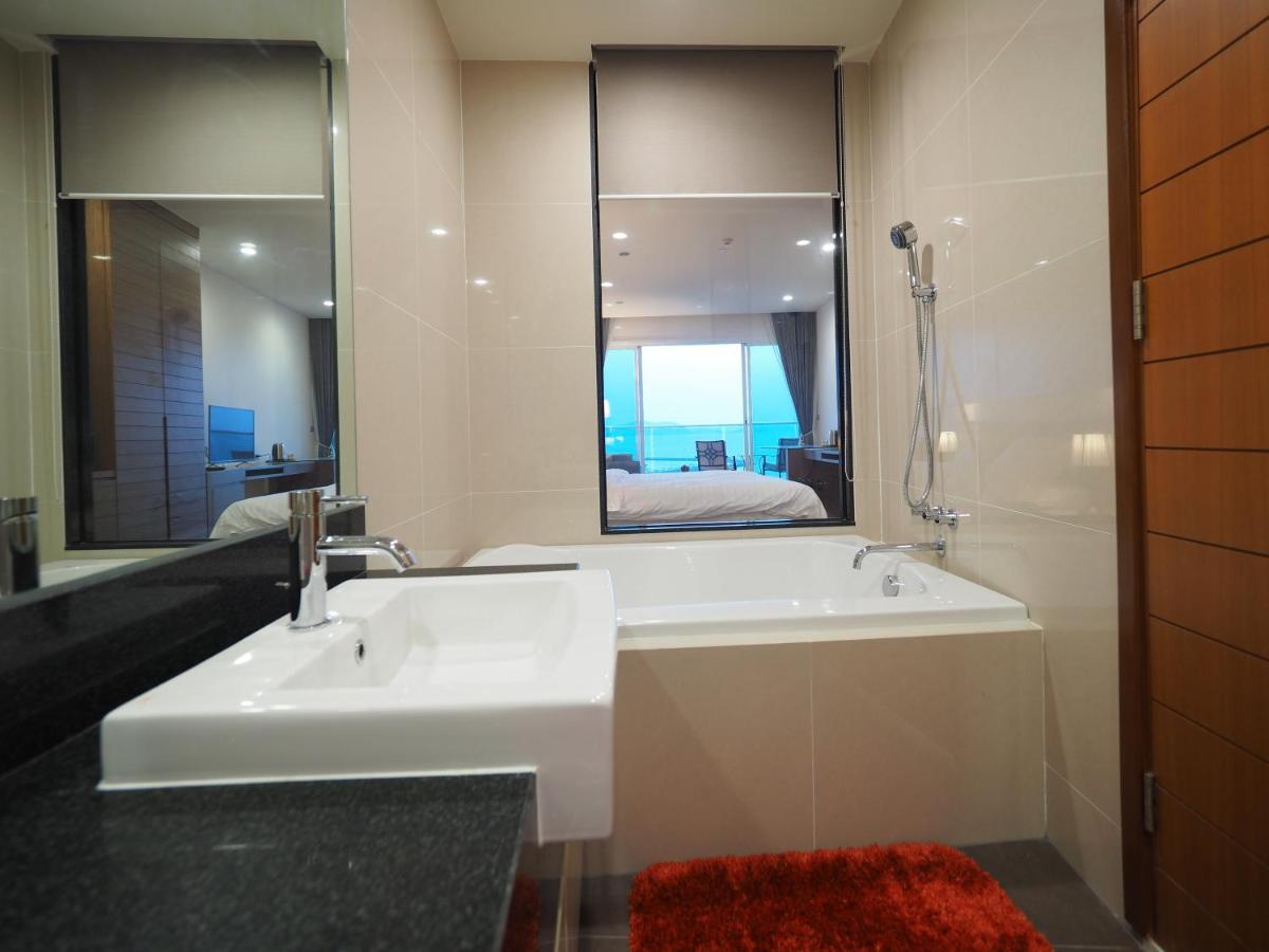 Movenpick Residences Pattaya With Ocean View Na Chom Thian Exterior foto